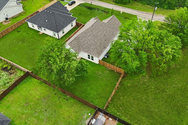317 Kapuna Drive, Tool, TX 75143