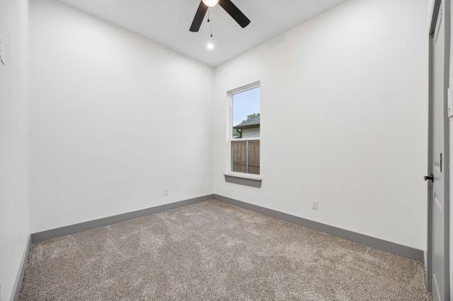 317 Kapuna Drive, Tool, TX 75143