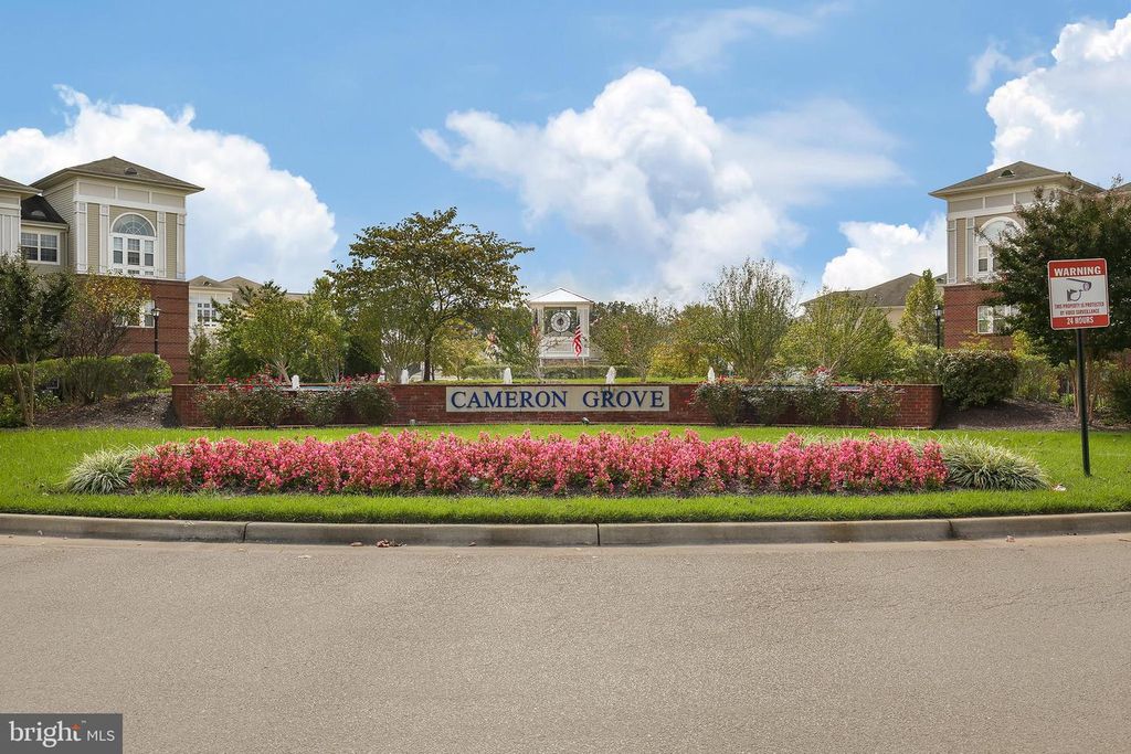 12900 FOX BOW DR #201, Upper Marlboro, MD 20774