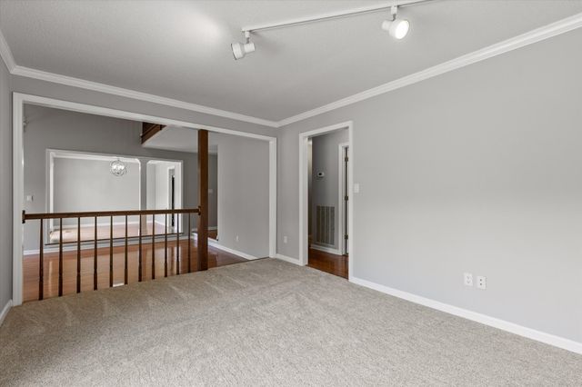 7709 Diamondhead Dr, Ooltewah, TN 37363