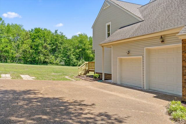 7709 Diamondhead Dr, Ooltewah, TN 37363