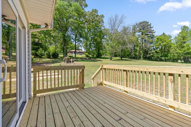 7709 Diamondhead Dr, Ooltewah, TN 37363