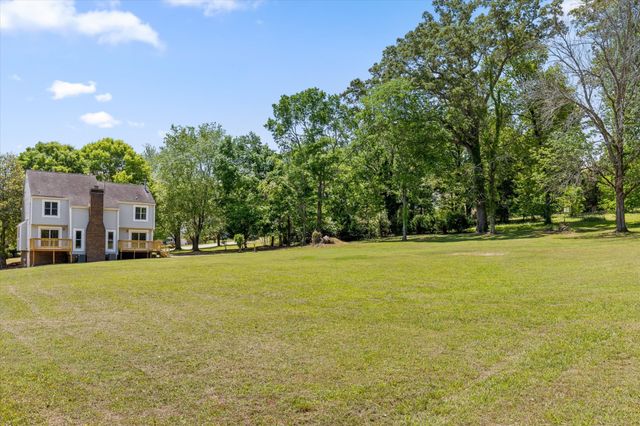 7709 Diamondhead Dr, Ooltewah, TN 37363