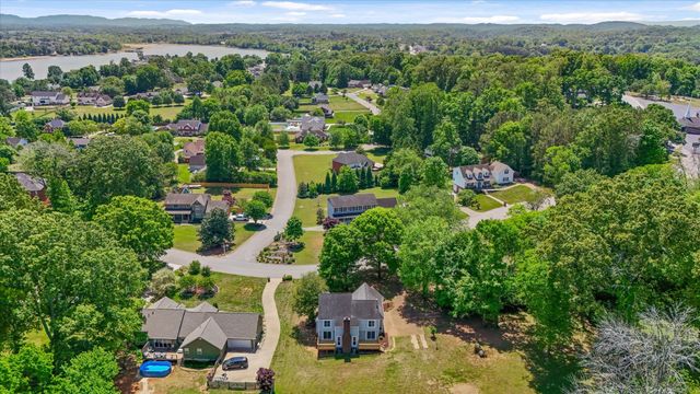 7709 Diamondhead Dr, Ooltewah, TN 37363