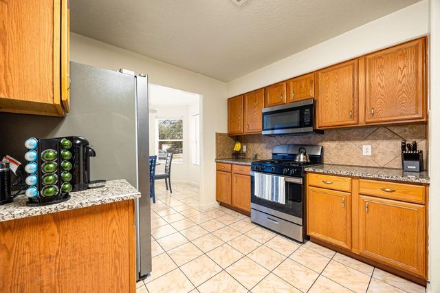 16945 Scenic Knoll, Conroe, TX 77385