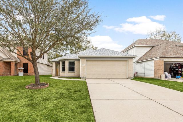 16945 Scenic Knoll, Conroe, TX 77385