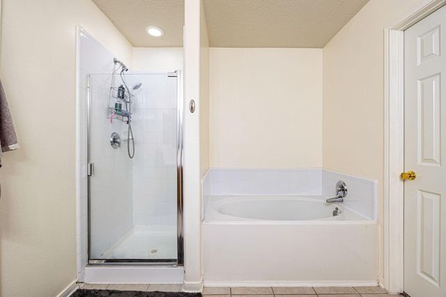 16945 Scenic Knoll, Conroe, TX 77385