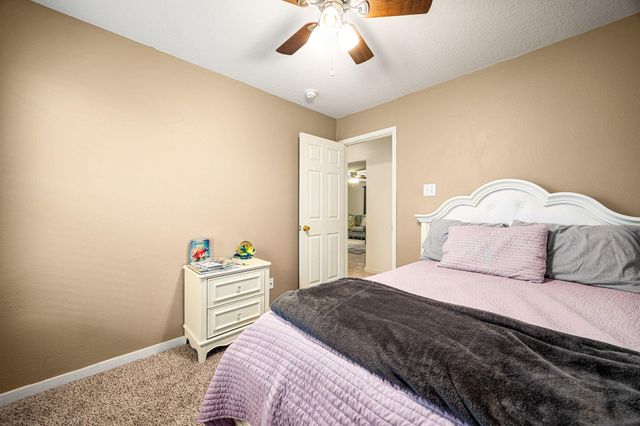 16945 Scenic Knoll, Conroe, TX 77385