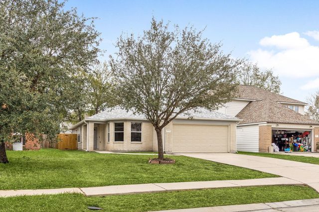 16945 Scenic Knoll, Conroe, TX 77385