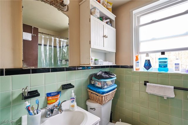 1608 Coventry Road, East Cleveland, OH 44118