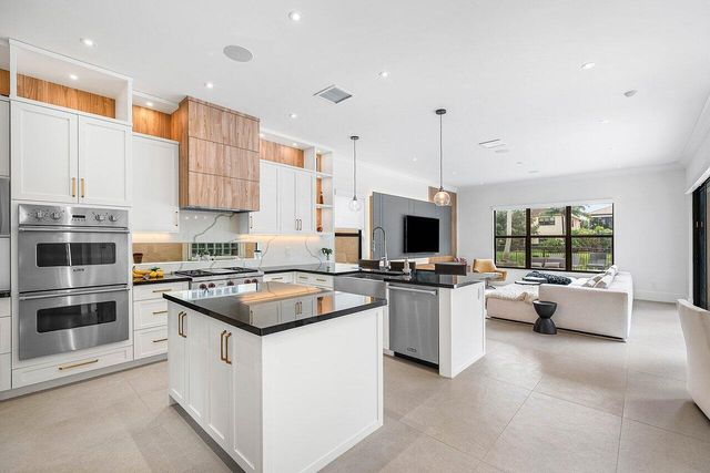 16491 Gateway Bridge Drive, Delray Beach, FL 33446