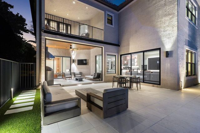 16491 Gateway Bridge Drive, Delray Beach, FL 33446