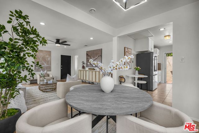 7203 Earldom Avenue, Los Angeles, CA 90293