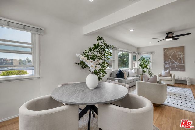 7203 Earldom Avenue, Los Angeles, CA 90293