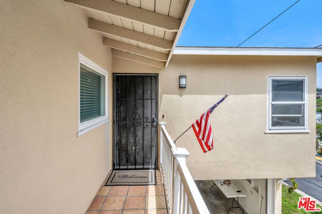 7203 Earldom Avenue, Los Angeles, CA 90293