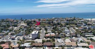 7203 Earldom Avenue, Los Angeles, CA 90293