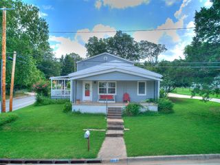 201 S Dixon Avenue, Shawnee, OK 74801