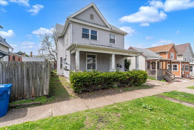 349 10th Street, Moline, IL 61265