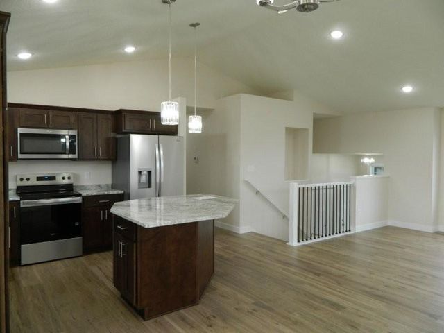 2104 6th Avenue NE, Kasson, MN 55944