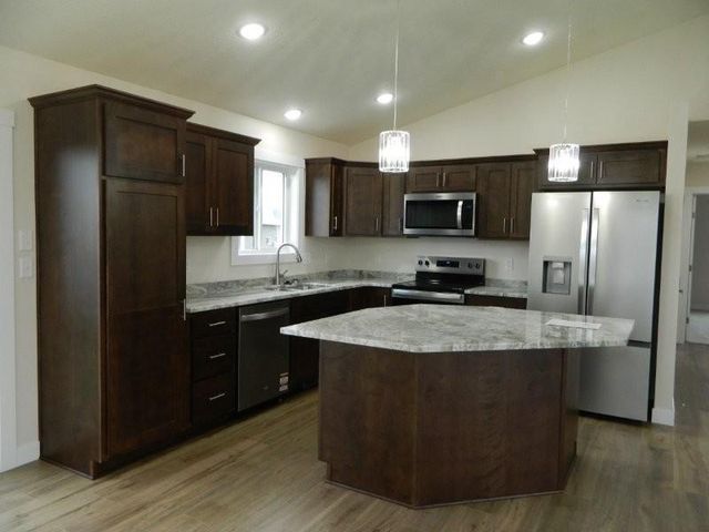 2104 6th Avenue NE, Kasson, MN 55944