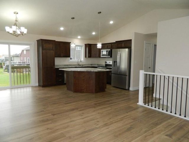 2104 6th Avenue NE, Kasson, MN 55944