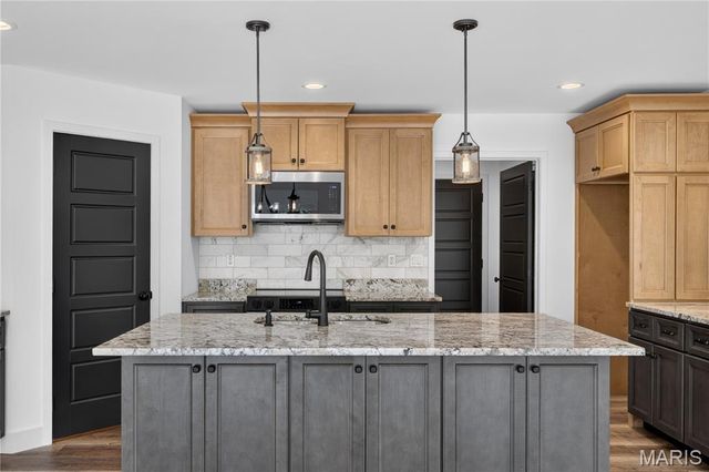 1665 Scenic Drive, Festus, MO 63028