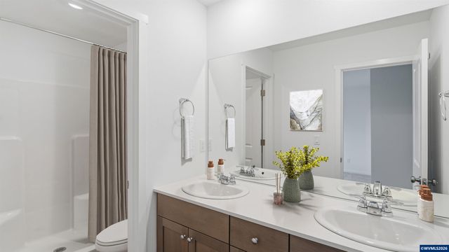 1473 Laura Vista Dr NW, Albany, OR 97321
