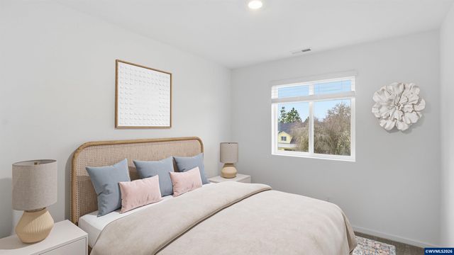 1473 Laura Vista Dr NW, Albany, OR 97321