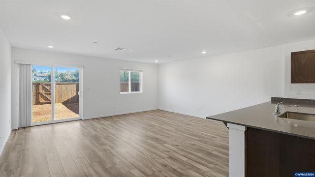 1473 Laura Vista Dr NW, Albany, OR 97321