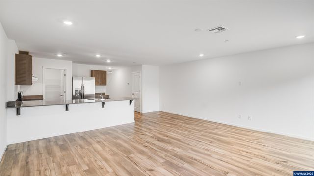 1473 Laura Vista Dr NW, Albany, OR 97321