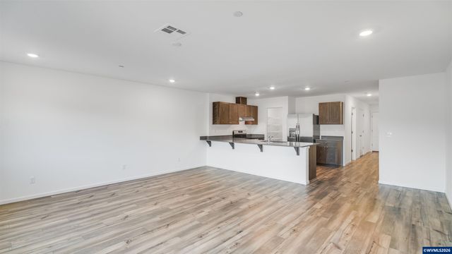 1473 Laura Vista Dr NW, Albany, OR 97321