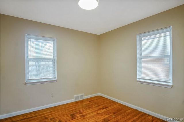 24261 Condon, Oak Park, MI 48237