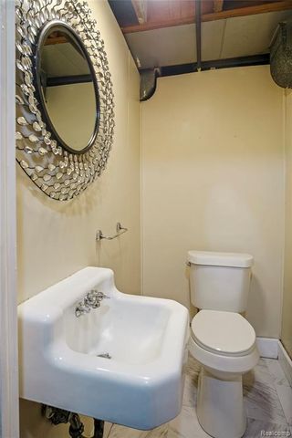 24261 Condon, Oak Park, MI 48237