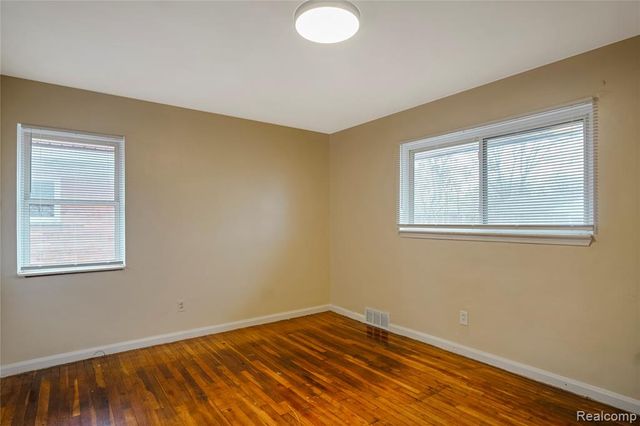 24261 Condon, Oak Park, MI 48237