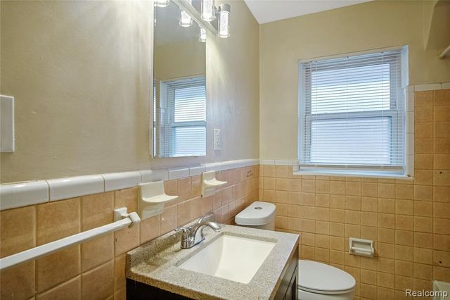 24261 Condon, Oak Park, MI 48237