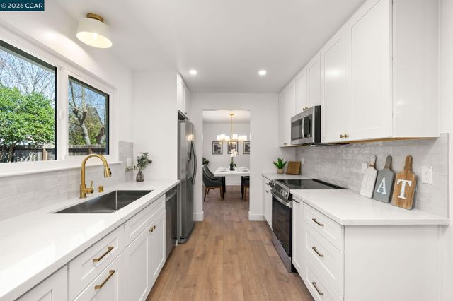 3959 Chestnut Ave, Concord, CA 94519