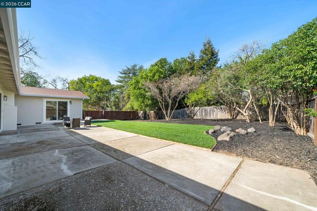 3959 Chestnut Ave, Concord, CA 94519
