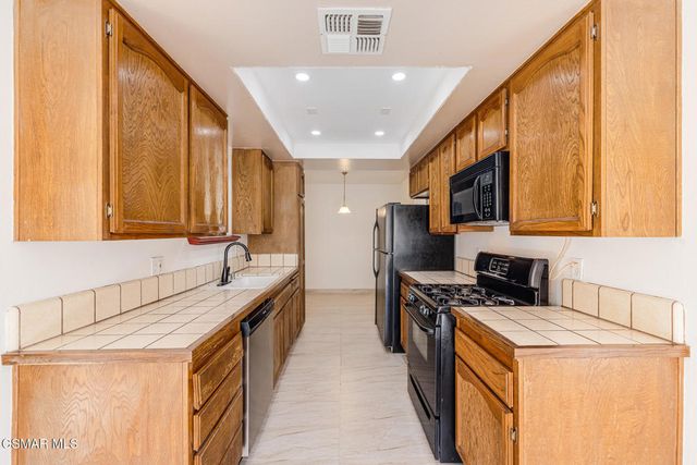 9960 Owensmouth Avenue 7, Chatsworth, CA 91311