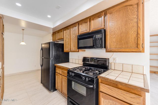 9960 Owensmouth Avenue 7, Chatsworth, CA 91311