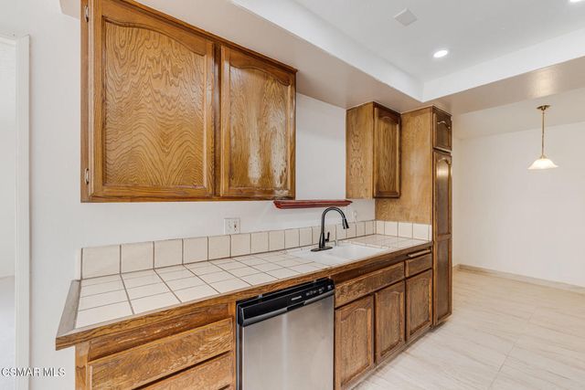 9960 Owensmouth Avenue 7, Chatsworth, CA 91311