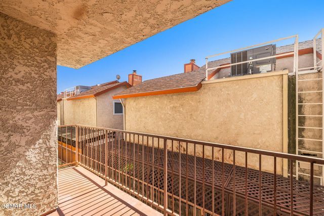 9960 Owensmouth Avenue 7, Chatsworth, CA 91311