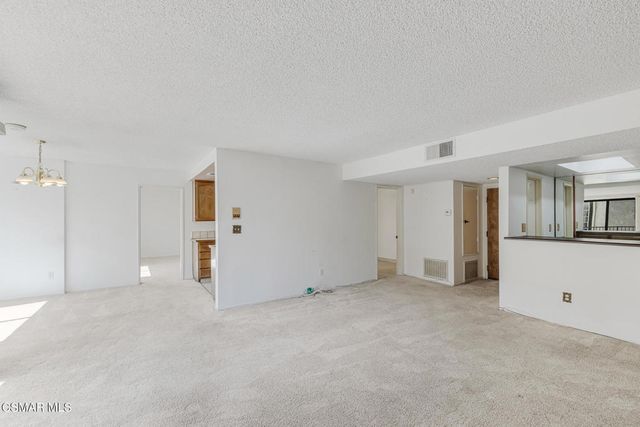 9960 Owensmouth Avenue 7, Chatsworth, CA 91311
