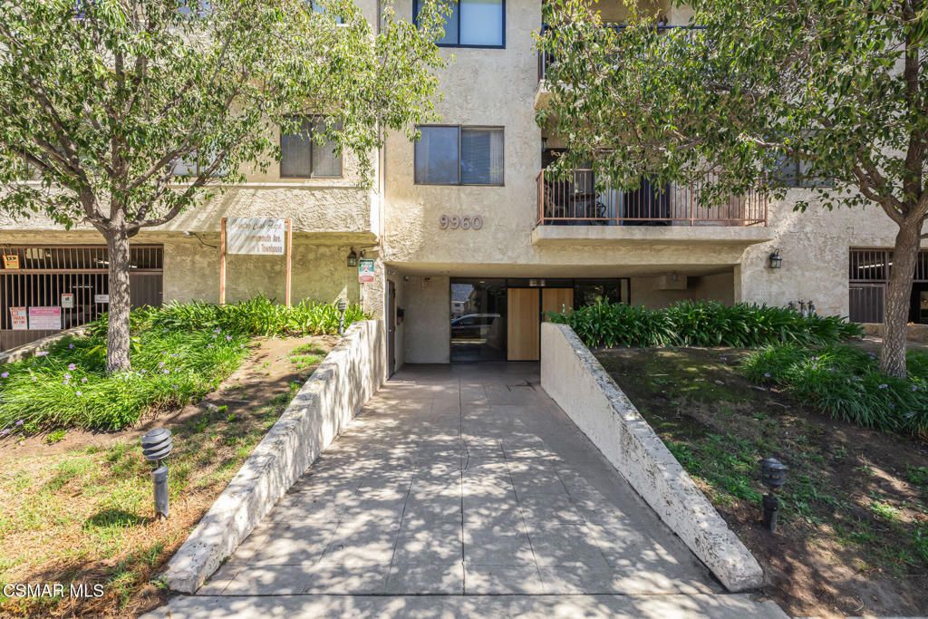9960 Owensmouth Avenue 7, Chatsworth, CA 91311