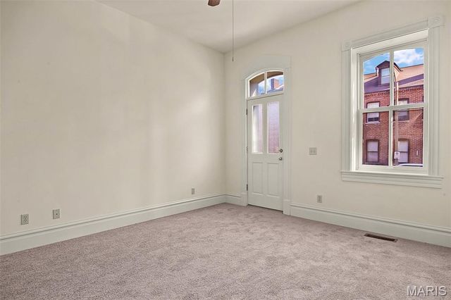 2211 Menard Street, St Louis, MO 63104