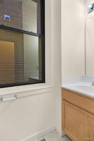 2211 Menard Street, St Louis, MO 63104