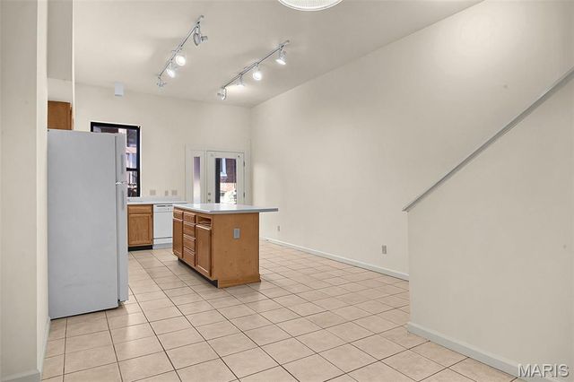 2211 Menard Street, St Louis, MO 63104