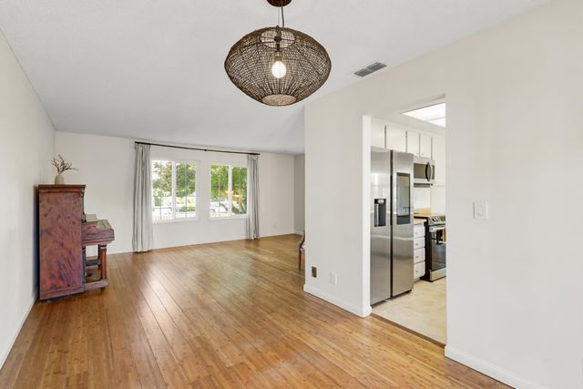 8191 Canyon Oak Dr, Citrus Heights, CA 95610