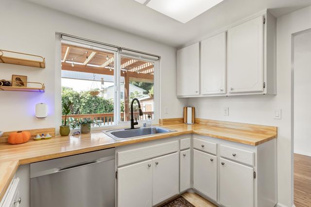 8191 Canyon Oak Dr, Citrus Heights, CA 95610