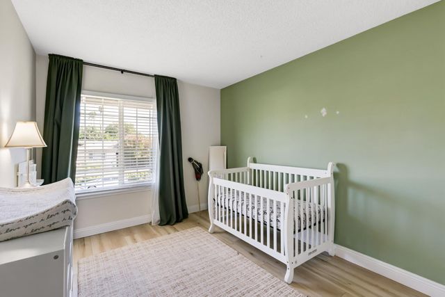 8191 Canyon Oak Dr, Citrus Heights, CA 95610