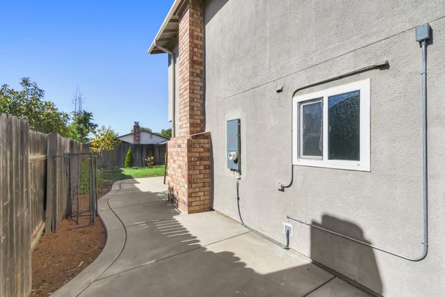 8191 Canyon Oak Dr, Citrus Heights, CA 95610